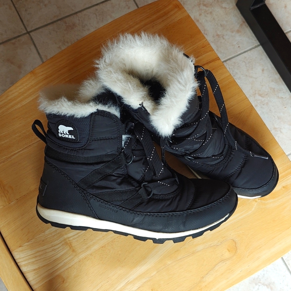 Sorel Black Winter Boots size 6